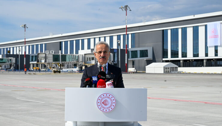 Abdulkadir Uraloğlu: Yılın ilk 7 ayında havalimanlarında 134,9 milyon yolcuya hizmet verildi