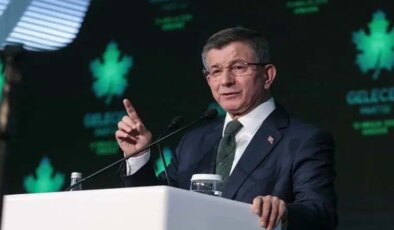 Ahmet Davutoğlu’ndan 17 Ağustos mesajı: ‘Kanal İstanbul’dan derhal vazgeçilmeli’