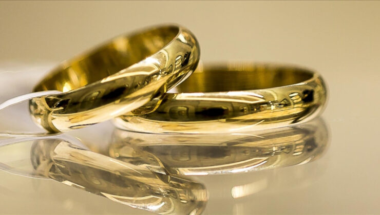 Aile Yılı kapsamında belediyelerden genç çiftlere destek