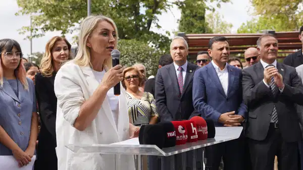 Aileler beşinci kez Saraçhane’de buluştu: ‘Keyfi gözaltılar ve tutuklamalar son bulsun’