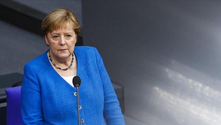 Angela Merkel, göç politikasına ilişkin konuştu: Yine yapardım