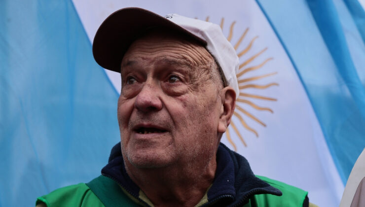 Arjantin’de emekliler yine sokaklarda