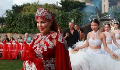 Astrolog Nuray Sayarı ikinci kez evleniyor! Kına gecesi yaptı