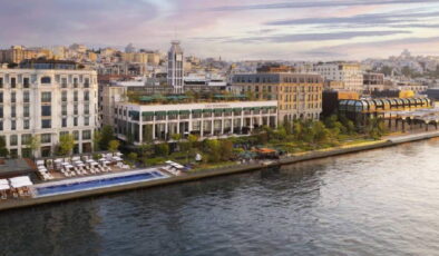 AVM ve otel işgali nedeniyle Karaköy sahiline ulaşmak 15 dakika yürüme gerektiriyor: Karaköy işgal altında!