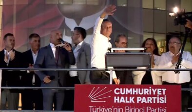 Aydın mitingi, transfer iddialarına da mesaj içeriyor: AKP’ye otobüsün üstünden yanıt