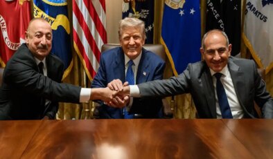 Azerbaycan ve Ermenistan arasında ortak deklarasyona imza atıldı