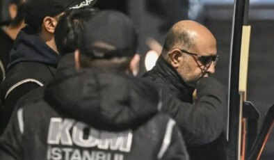 Aziz İhsan Aktaş’ın ev hapsi kaldırıldı… CHP’den ilk tepki: ‘Bu karar siyasi bir kumpasın kanıtıdır!’