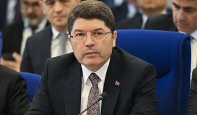 Bakan Tunç’a zor soru: ‘Avukat Yıldırım hangi tutuklu isimlerle görüştü?’