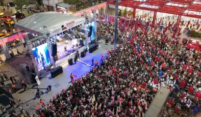 Bakırköy’de 30 Ağustos coşkusu… Aslan: ‘İstanbul’a sahip çıkmaya devam edeceğiz’