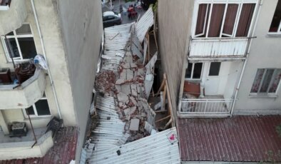 Balıkesir’de 6.1’lik deprem: Yıkılan binalar havadan görüntülendi