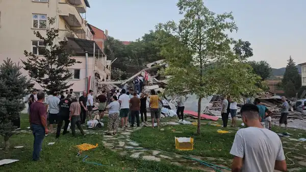 Balıkesir’de depremde yıkılan apartmanın sahibi tutuklandı