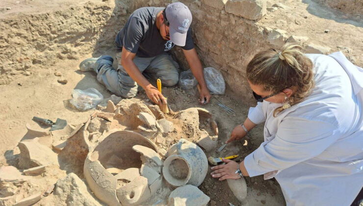 Beçin Kalesi’nde 3 bin yıllık kremasyon mezarlar bulundu