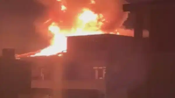 Beyoğlu’nda hareketli anlar: Tüp bomba gibi patladı, mahalleli kendini sokağa attı!