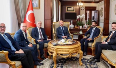 Bilal Erdoğan Bursa Valisi’nin koltuğunda oturdu!