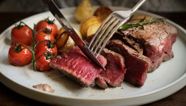 Bu 7 besini tüketirken dikkat edin: Vücut kokusu değişiyor