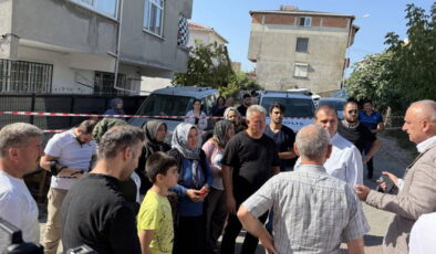 Büyükçekmece’de 2 bina ‘çatırtı’ sesi geldiği gerekçesiyle boşaltıldı