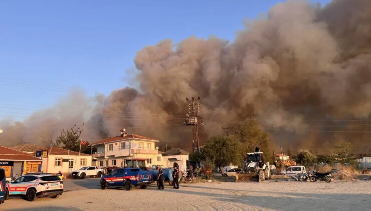 Çanakkale’de orman yangını: 5 köy tahliye edildi
