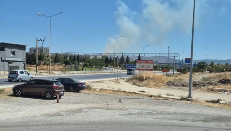 Çanakkale’de yangın: Ormana sıçramaması için mücadele veriliyor!