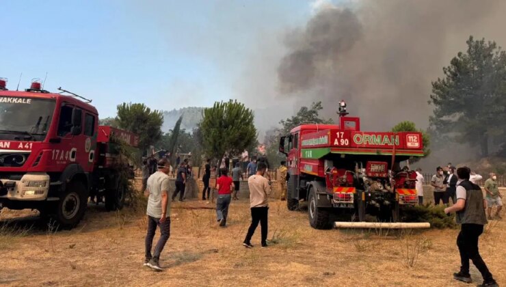 Çanakkale’deki orman yangını saatlerdir sürüyor… 5 köy boşaltıldı, 4 şüpheli gözaltına alındı!