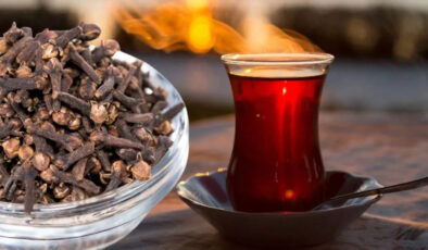 Çayın içine karanfil ekleyin, bu sorunlara veda edin