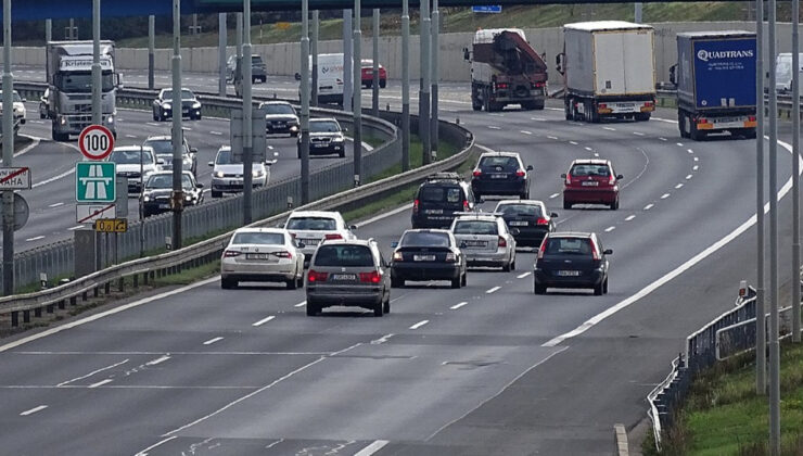 Çekya’da sınırlar değişti: Sürücüler dikkat! Otoyollarda hız sınırı…