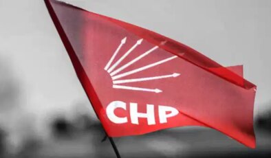 CHP Salihli İlçe Başkanı adaylıktan çekilip görevinden istifa etti