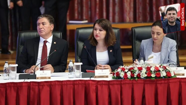 CHP, yeni çözüm süreci komisyonunun adına eklenen ‘demokrasi’ ifadesine vurgu yapıyor: ‘Anayasa tamamen tartışmaya kapalı’
