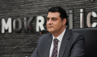 CHP’li Öztürkmen, Şehitkamil Belediye Başkanı Umut Yılmaz hakkında suç duyurusunda bulundu