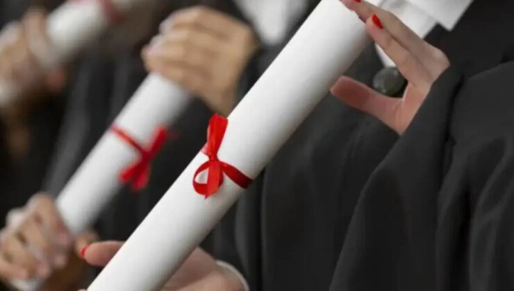 CHP’li Ulaş Karasu’dan ‘sahte diploma’ tepkisi: ‘Her biri ayrı koltukta sefa sürüyor’