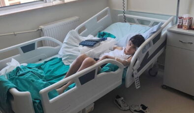 Çocuğu bisikletten iterek bileğini kırdı: Uzman çavuş gözaltına alındı