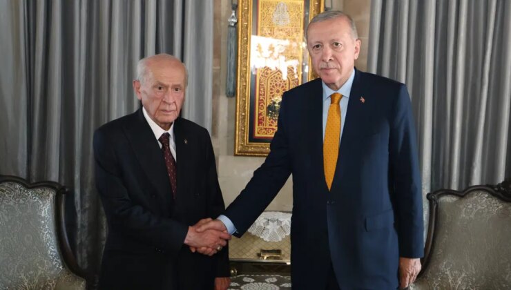 ‘Cumhur İttifakı’nda çatlak’ iddiaları sonrası ilk buluşma: Erdoğan ve Bahçeli önce han çadırında, sonra Ahlat’taki evde bir araya geldi