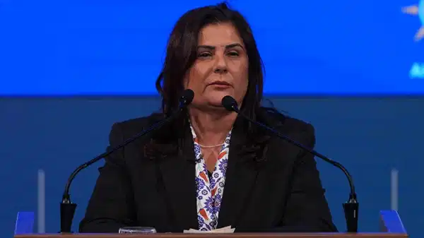 Daha önceki boş sandalyeler korkuttu… Özlem Çerçioğlu ‘belediye çalışanlarını konsere zorladı’ iddiası!