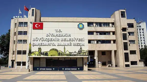 Diyarbakır’da kayyumun kapattığı Aram Tigran Konservatuvarı yeniden açılıyor