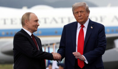 Donald Trump, Rusya’ya ekonomik yaptırım uyarısını yineledi