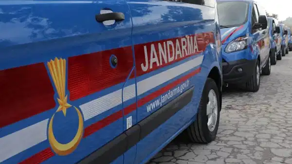 Elazığ’a kaçak getirilen sigaralar jandarma ekipleri tarafından yakalandı