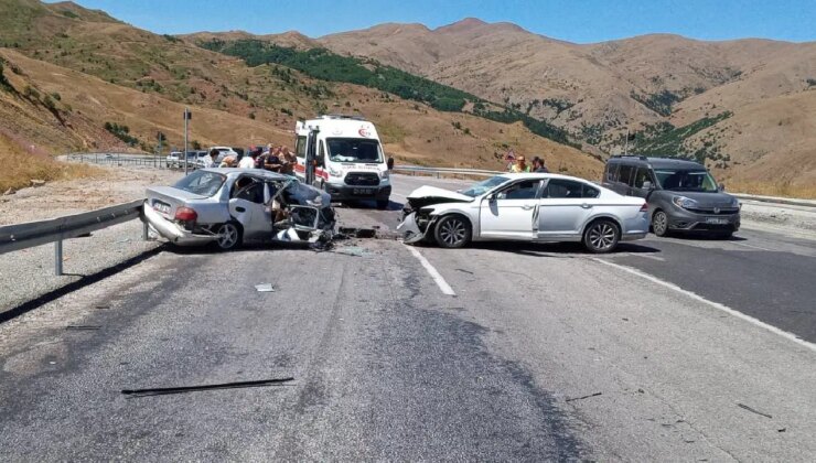 Erzincan’da feci kaza… İki otomobil çarpıştı: Ölüler ve yaralılar var!