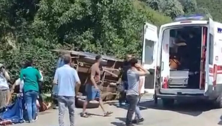 Fındık işçilerini taşıyan römork devrildi! 7 yaralı