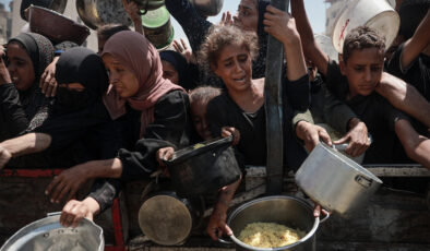 Gazze’de gıda krizi: Filistinlilere, yemek dağıtıldı