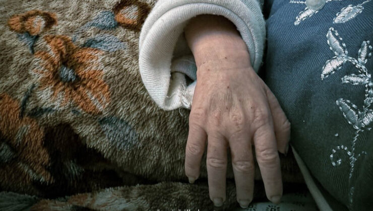 Gazze’de yürekleri burkan görüntü: Bir ihtiyarın değil Filistinli bebeğin eli