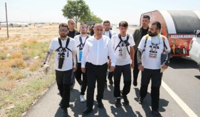 Gençler Adana’dan Silivri’ye ‘özgürlük’ yürüyüşünde… Zeydan Karalar’dan mesaj var!