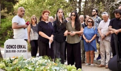 Genco Erkal ölümünün birinci yılında mezarı başında anıldı