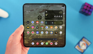 Google’a kötü haber: Katlanabilir Pixel 10 Pro Fold satışları gecikecek