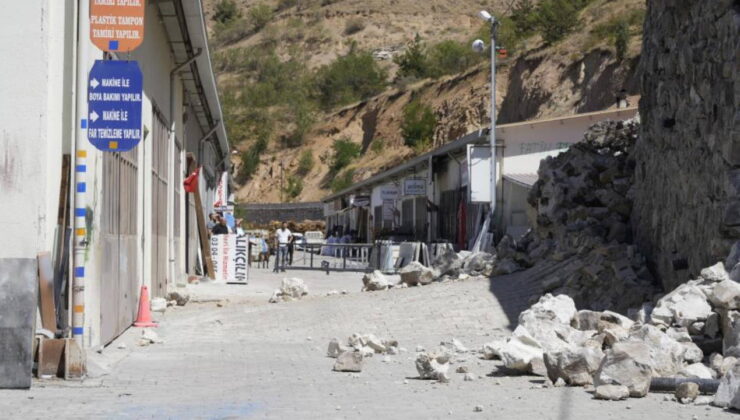 Gümüşhane’de sanayi sitesinde heyelan riski: İşyerleri boşaltıldı!