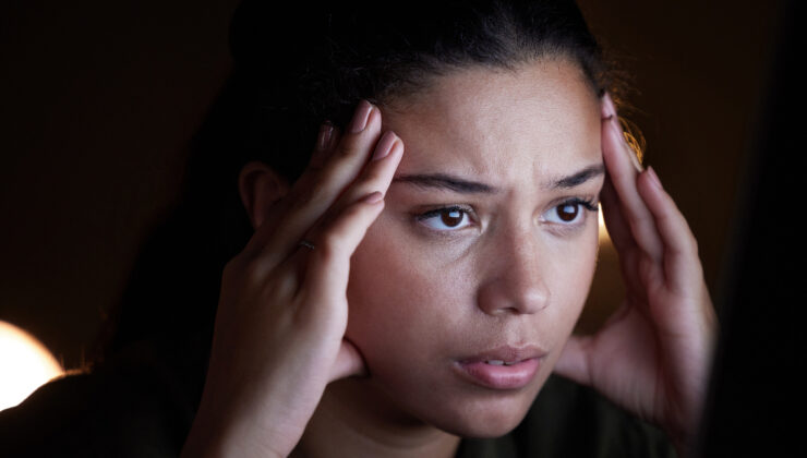 Günlük yaşamınızı etkileyen şiddetli baş ağrılarına dikkat: Tehlikeli olabilir