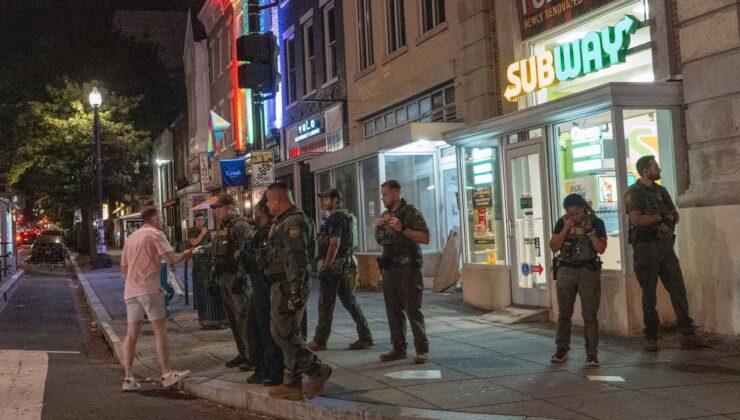 Güvenlik yetkilisine sandviç fırlatan kişiye dava açıldı