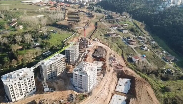 İktidarın 2023 seçimleri öncesinde duyurduğu TOKİ projesinde evler hâlâ ortada yok: Kurası üç yılda çekildi