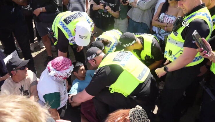 İngiltere’de Filistin yürüyüşüne polis müdahalesi: 200 gözaltı!