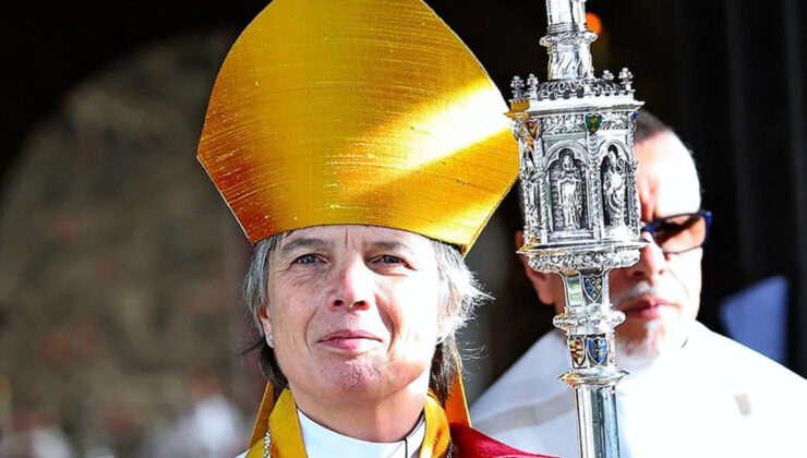 İngiltere’de kiliseye eşcinsel kadın başpiskopos atandı: Halk tepkili