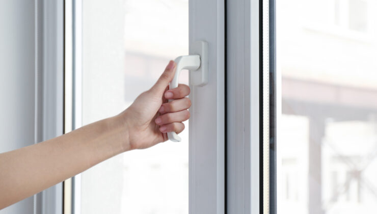 İngiltere’de kırmızı alarm: ‘Pencereleri kapatın!’ uyarısı yapıldı!