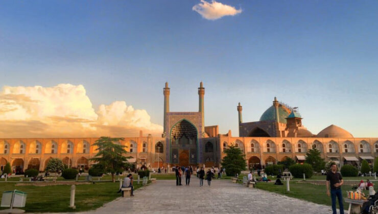 İran’ın turist politikası: Bu kişilere vize verilmiyor